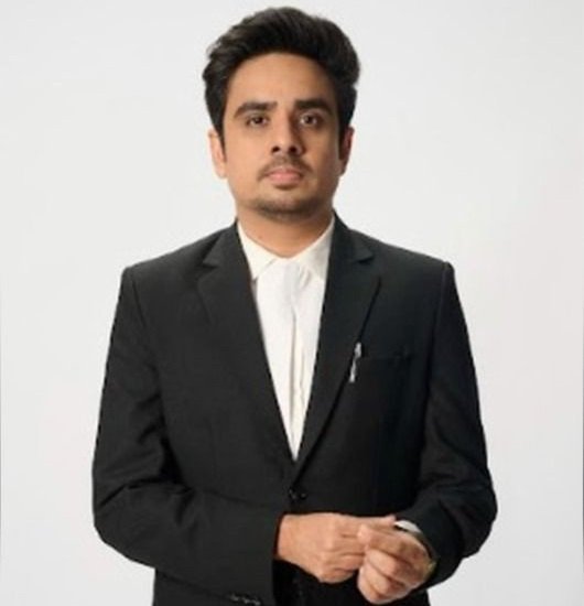 Read more about the article आशीष वर्मा बोले: कानून की समझ ने 'परम' को असली और ज़मीन से जोड़ा